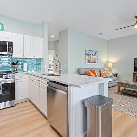 On Flagler Avenue! Dog Friendly With Balcony And Parking Walk To The Beach! New Smyrna Beach Exteriér fotografie