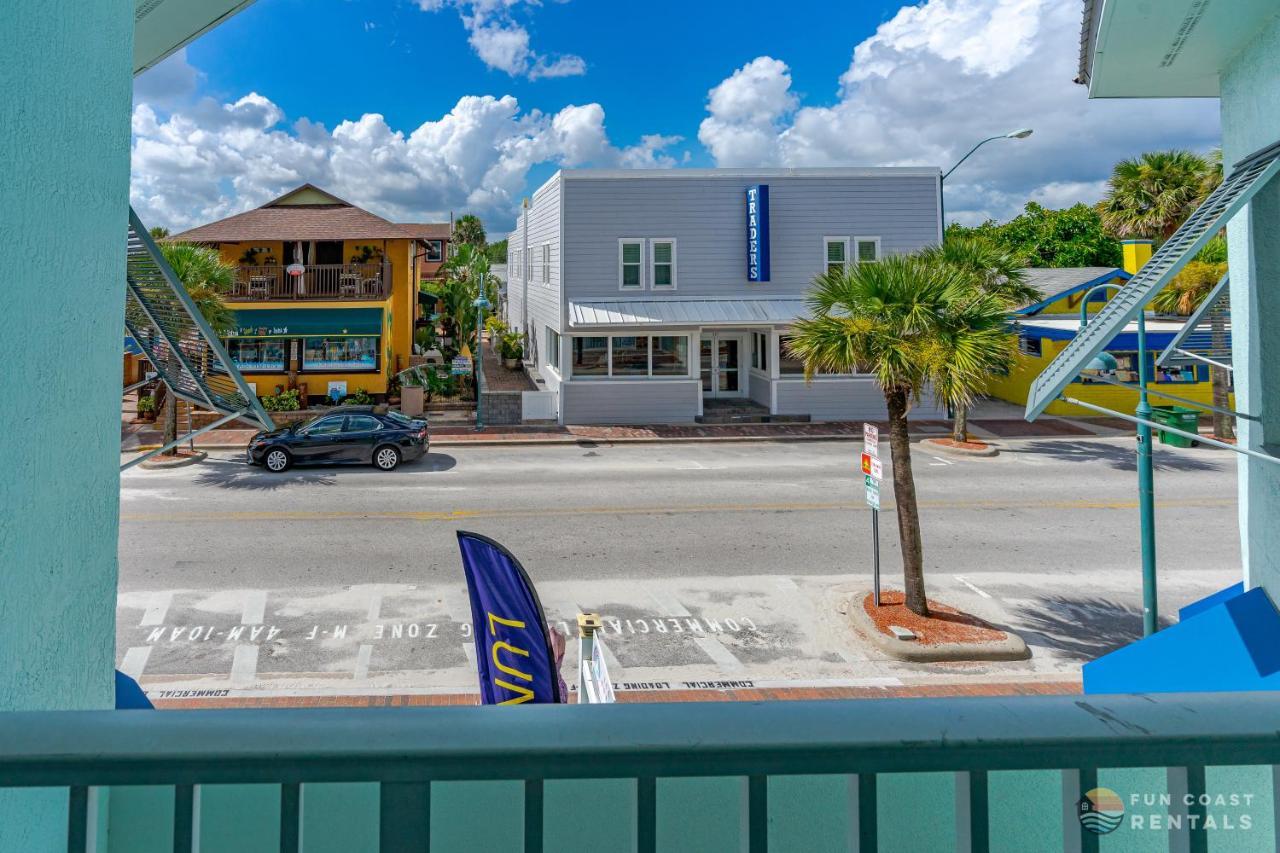 On Flagler Avenue! Dog Friendly With Balcony And Parking Walk To The Beach! New Smyrna Beach Exteriér fotografie