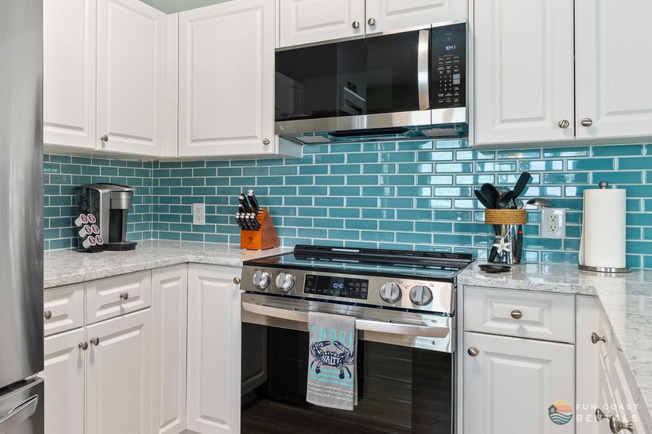 On Flagler Avenue! Dog Friendly With Balcony And Parking Walk To The Beach! New Smyrna Beach Exteriér fotografie