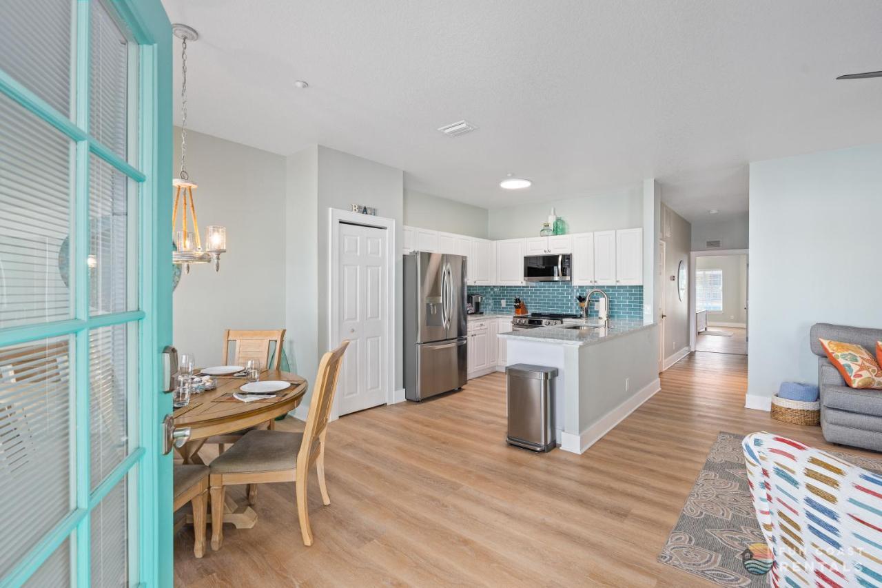 On Flagler Avenue! Dog Friendly With Balcony And Parking Walk To The Beach! New Smyrna Beach Exteriér fotografie